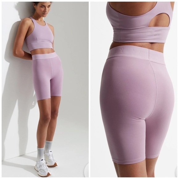 Varley • let’s move elasticized short 7” lavendar mist - Picture 2 of 8